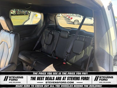 2025 Chrysler Pacifica Select