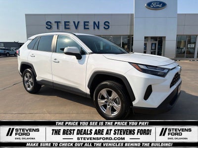 2025 Toyota RAV4 XLE