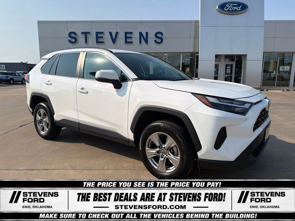 2025 Toyota RAV4 XLE