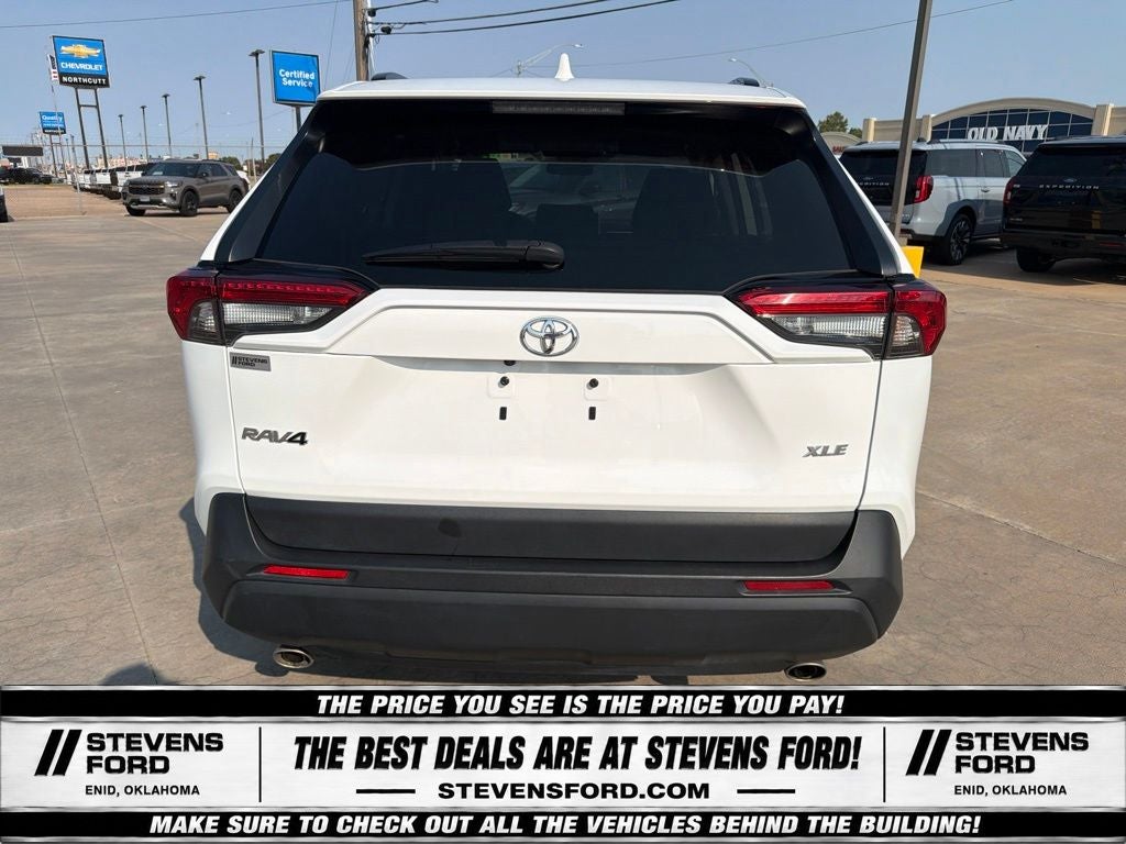 2025 Toyota RAV4 XLE