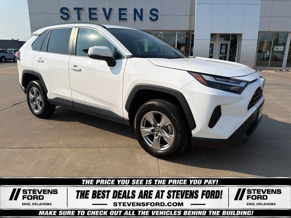 2025 Toyota RAV4 XLE