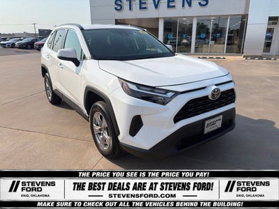 2025 Toyota RAV4 XLE