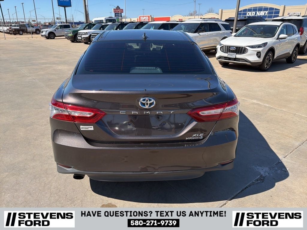 2020 Toyota Camry Hybrid XLE