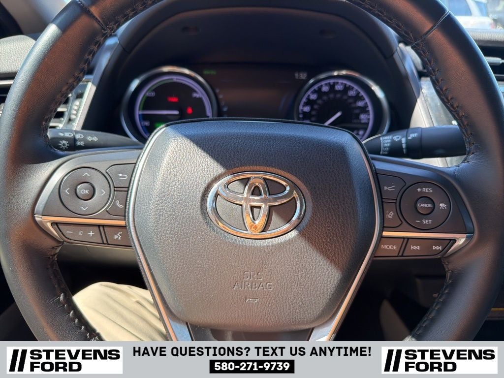 2020 Toyota Camry Hybrid XLE