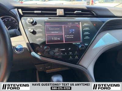 2020 Toyota Camry Hybrid XLE