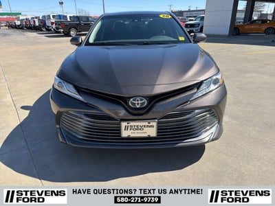 2020 Toyota Camry Hybrid XLE