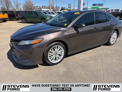 2020 Toyota Camry Hybrid XLE