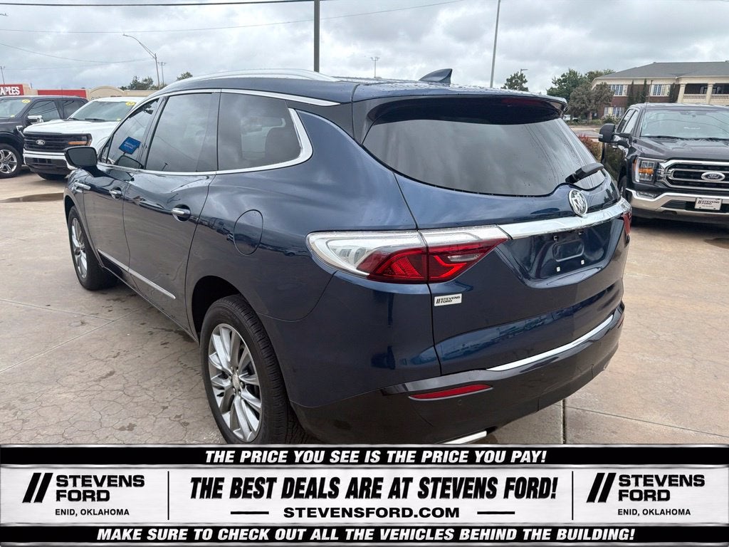 2022 Buick Enclave Essence