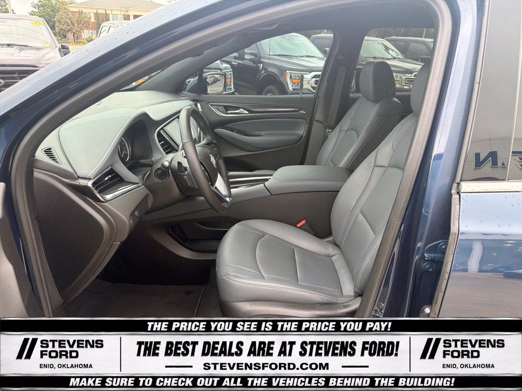 2022 Buick Enclave Essence