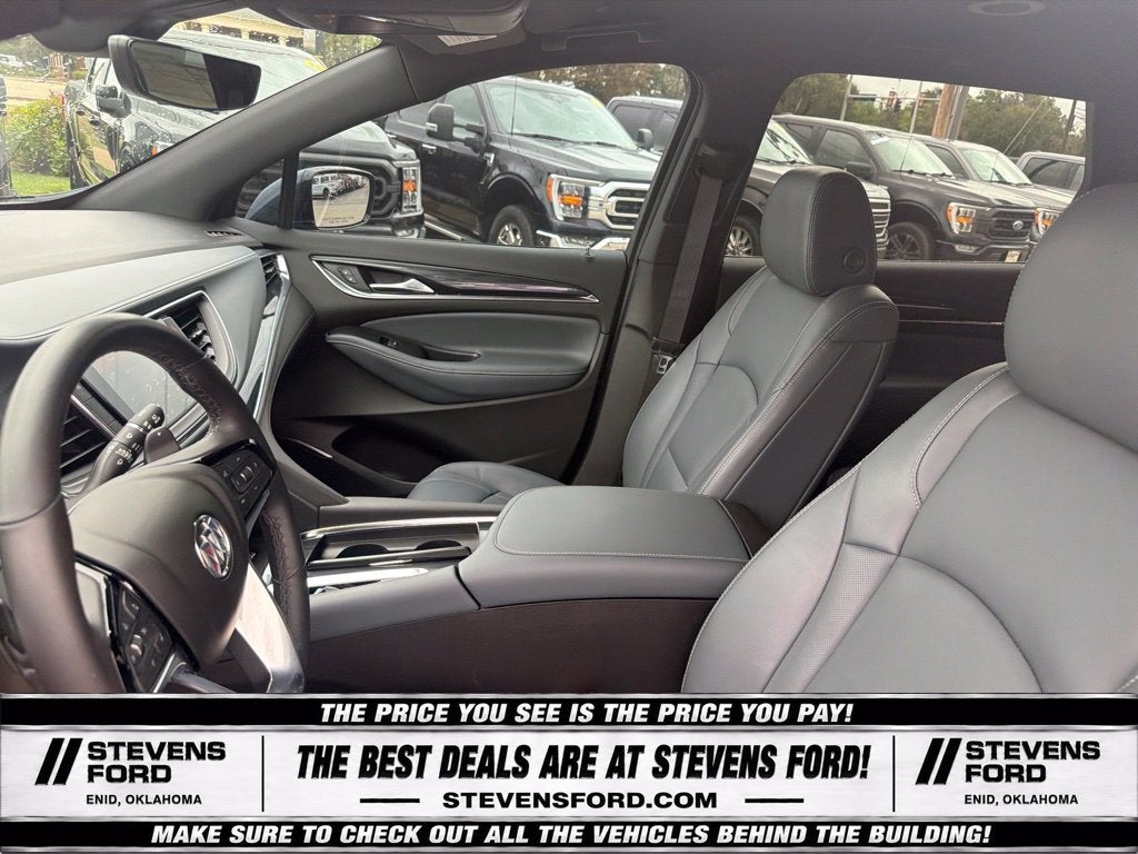 2022 Buick Enclave Essence