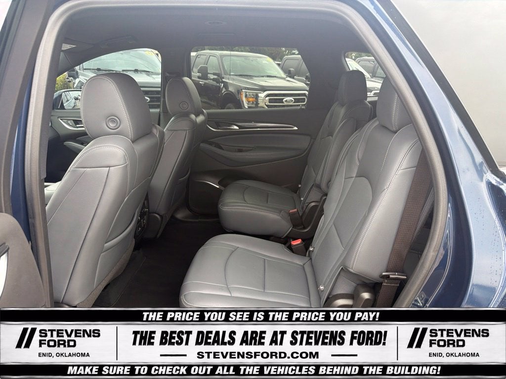 2022 Buick Enclave Essence