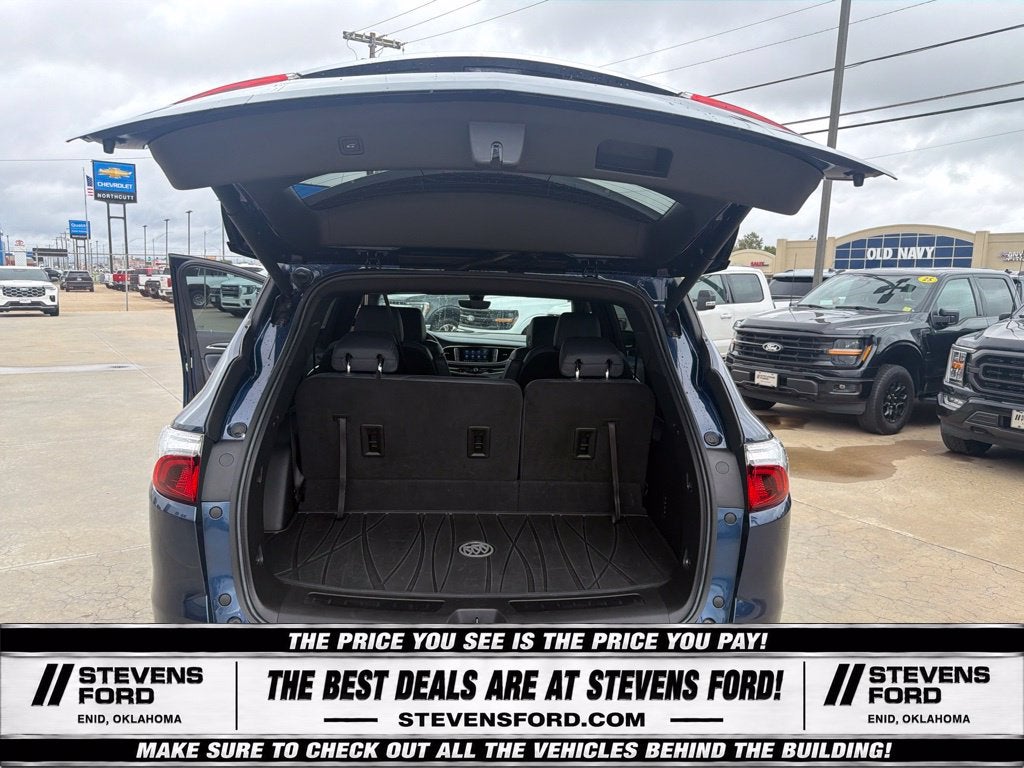 2022 Buick Enclave Essence