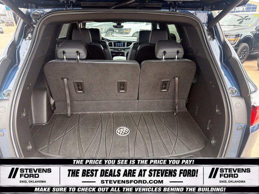 2022 Buick Enclave Essence