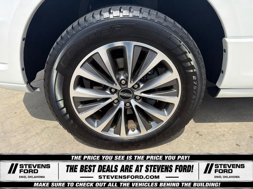 2015 Lincoln Navigator L Base