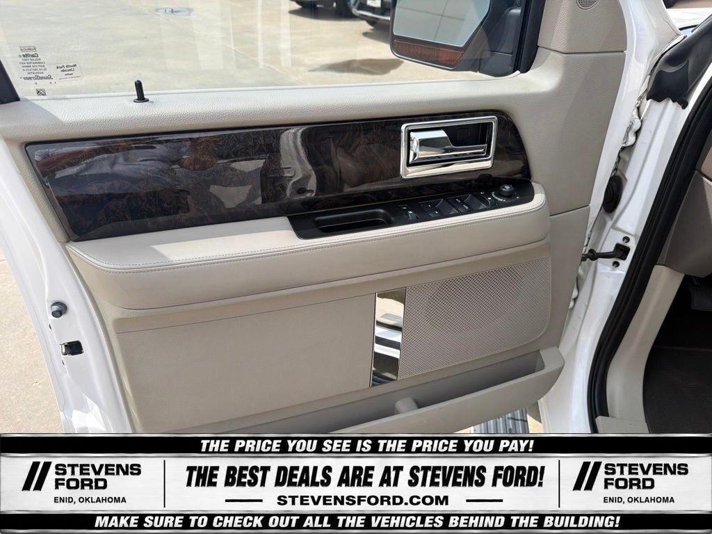 2015 Lincoln Navigator L Base