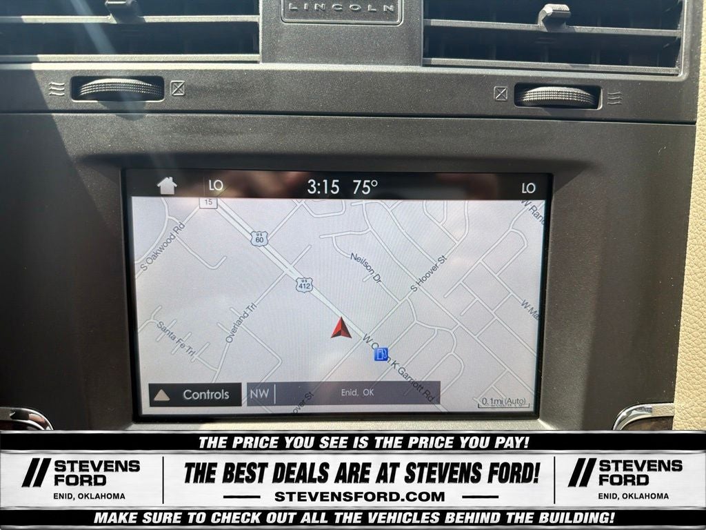 2015 Lincoln Navigator L Base