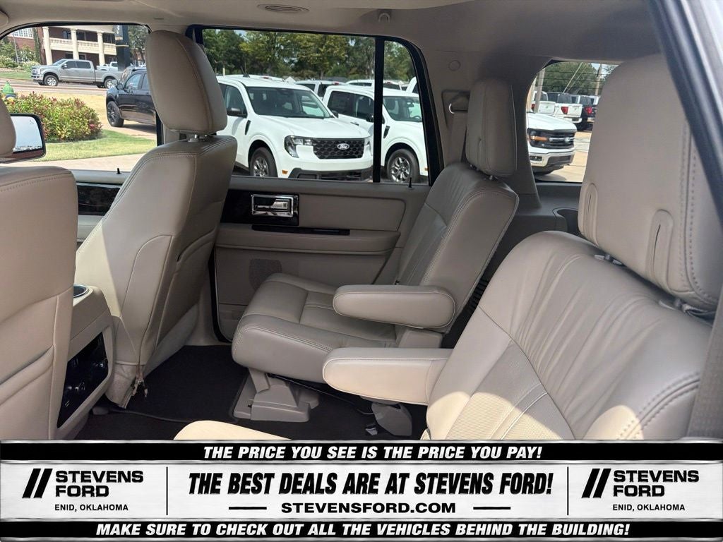 2015 Lincoln Navigator L Base