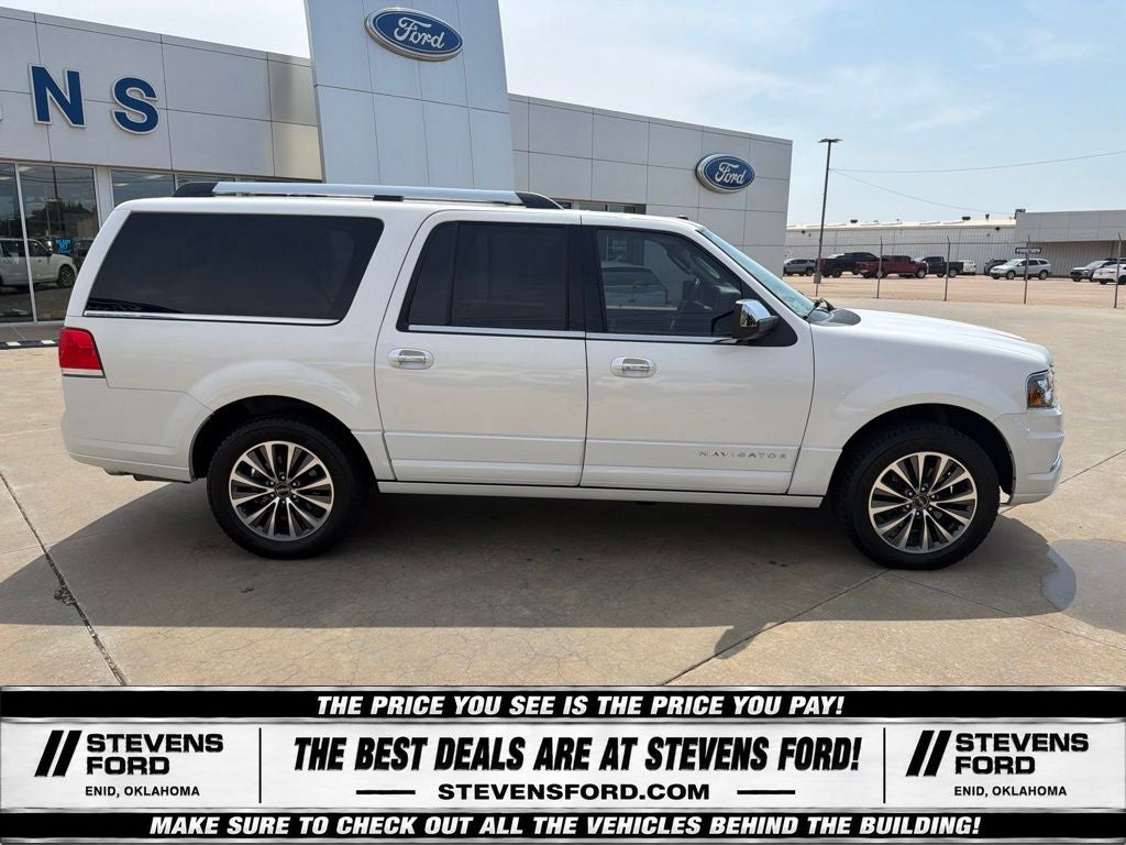 2015 Lincoln Navigator L Base