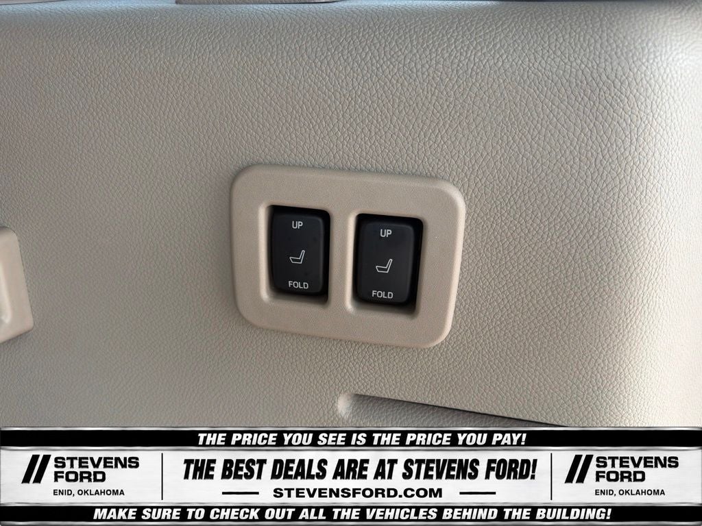 2015 Lincoln Navigator L Base