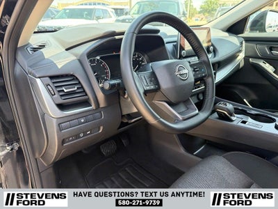 2025 Nissan Rogue SV