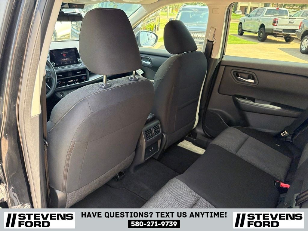 2025 Nissan Rogue SV