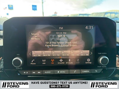 2022 Nissan Pathfinder SV