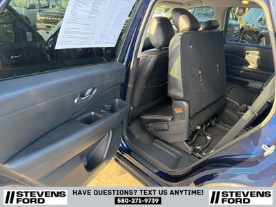 2022 Nissan Pathfinder SV