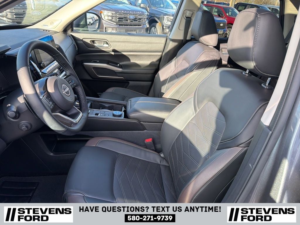 2024 Nissan Pathfinder Platinum