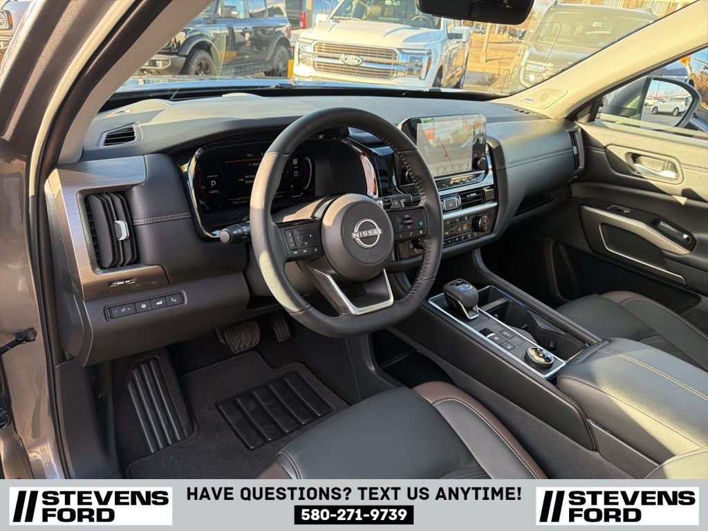 2024 Nissan Pathfinder Platinum