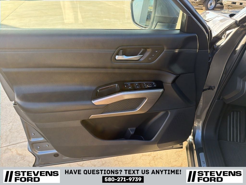 2024 Nissan Pathfinder Platinum