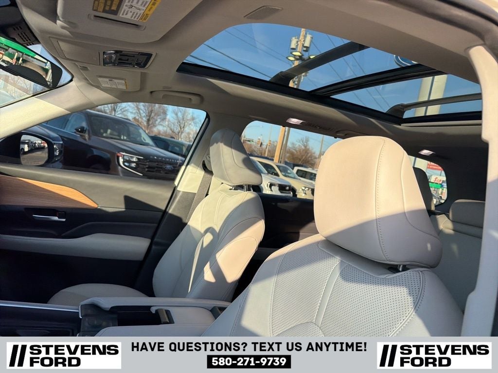 2024 Toyota Grand Highlander Base