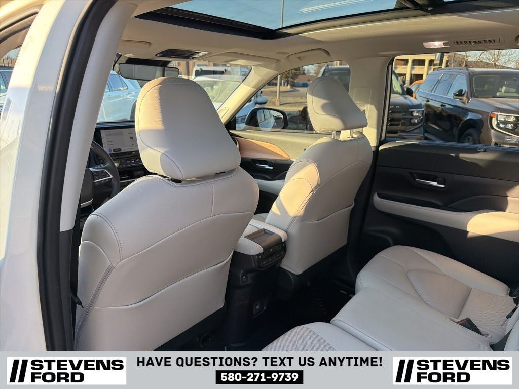 2024 Toyota Grand Highlander Base