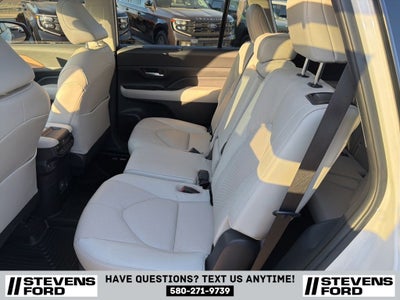 2024 Toyota Grand Highlander Base