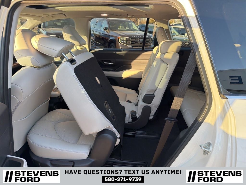 2024 Toyota Grand Highlander Base