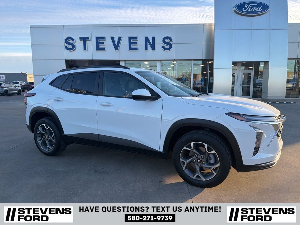 2025 Chevrolet Trax LT