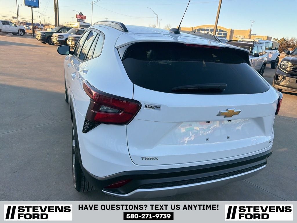 2025 Chevrolet Trax LT