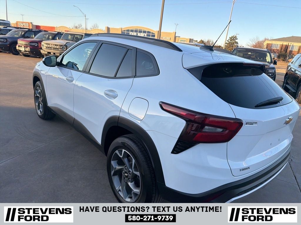 2025 Chevrolet Trax LT