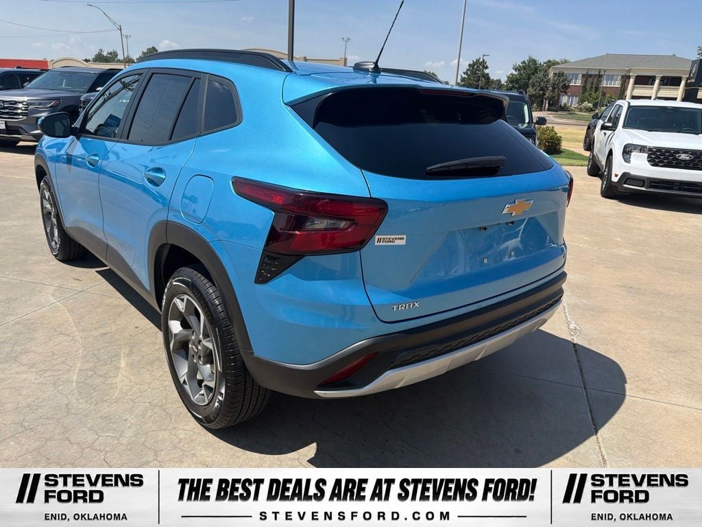 2025 Chevrolet Trax LT
