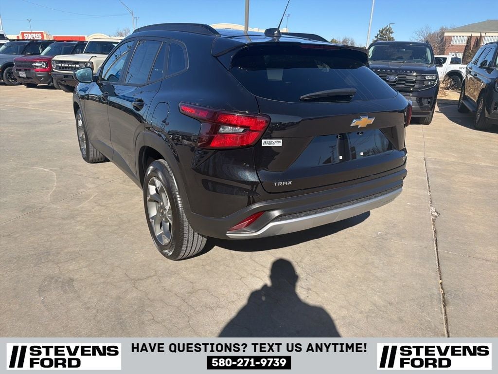 2025 Chevrolet Trax LT