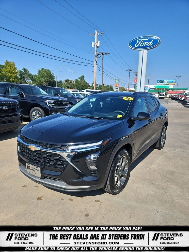 2025 Chevrolet Trax LT