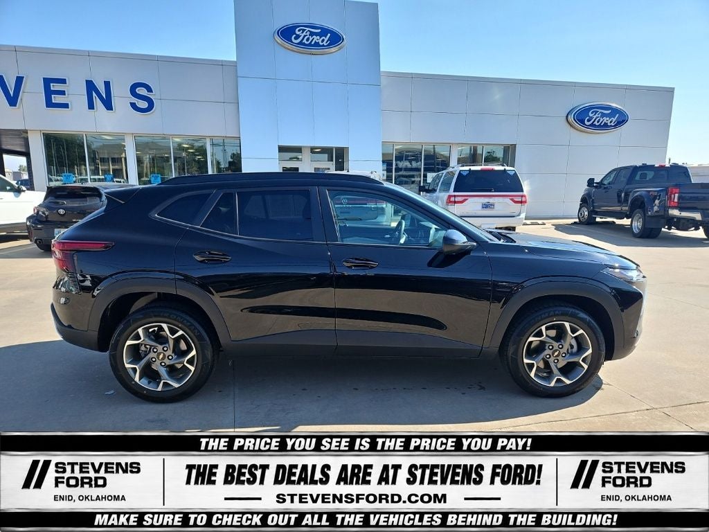 2025 Chevrolet Trax LT