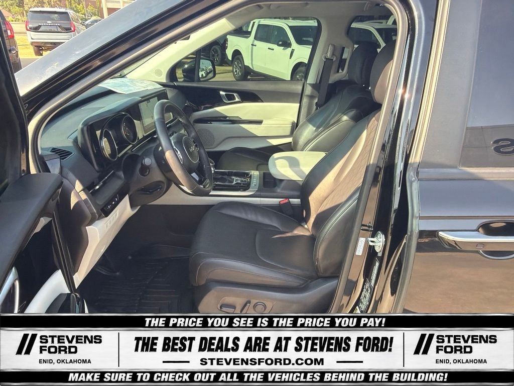 2024 Kia Carnival EX