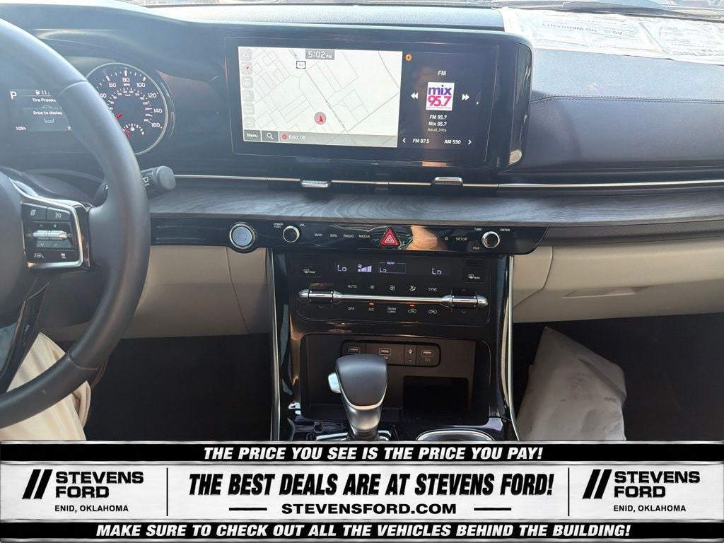 2024 Kia Carnival EX
